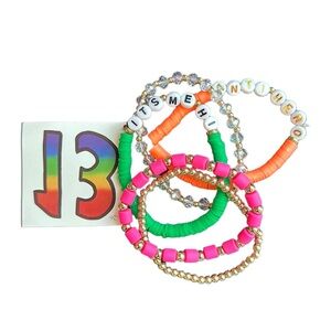 Friendship bracelet set! Comes with matching 5 peice set with 13 hand tattoo